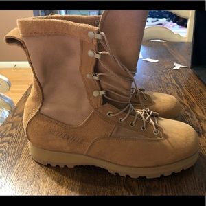 Belleville Desert boots 10.5, vibram soles.Un-used